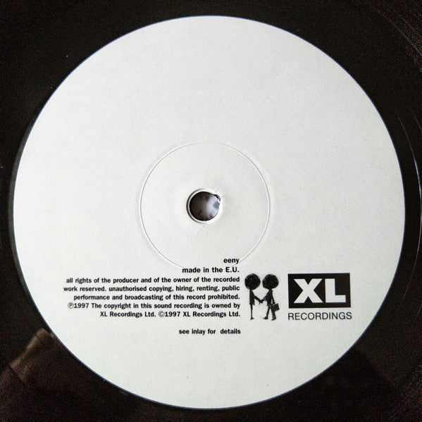 Image of Label Cover of 2xLP - NEW/NEW - RADIOHEAD, OK Computer (XL Recordings; XLLP781, Europe 2016 Reissue, Gatefold, 2 Inners, Black Vinyl), , In spite of its technological-sounding title and apocalyptic sci-fi themes, Radiohead's third album 'OK Computer' is firmly grounded in the rock verities. Waves of guitars rage beneath the haunting melodies and near-hysterical fits of singer Thom Yorke. This complex, intense swarm of guitars is held aloft by a solid, inventive rhythm section and an impressive arra