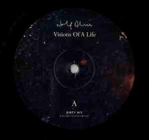 Image of Label Cover of 2xLP - NEW/NEW - WOLF ALICE, Visions Of A Life (Dirty Hits; DH214, Europe 2017, Gatefold, 2 Inners, 180 Gram Black Vinyl. Download Code), , Wolf Alice return with a new LP, Visions Of A Life, the follow up to 2015 s My Love is Cool. The record, produced by Justin Meldal-Johnsen and mixed by Tom Elmhirst. The album is incredibly broad in range, refusing to be defined by one idea. From the uncompromising Yuk Foo to the infectious Beautifully Unconventional and Don t Delete The Kisses,