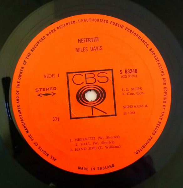 Image of Label Cover of LP - VG/G+ - MILES DAVIS, Nefertiti (CBS; S 63248, UK 1968, Laminated Front Sleeve, Stereo), Laminate creasing on sleeve. Lots of hairlines on disc but no feelers., - 3246251S