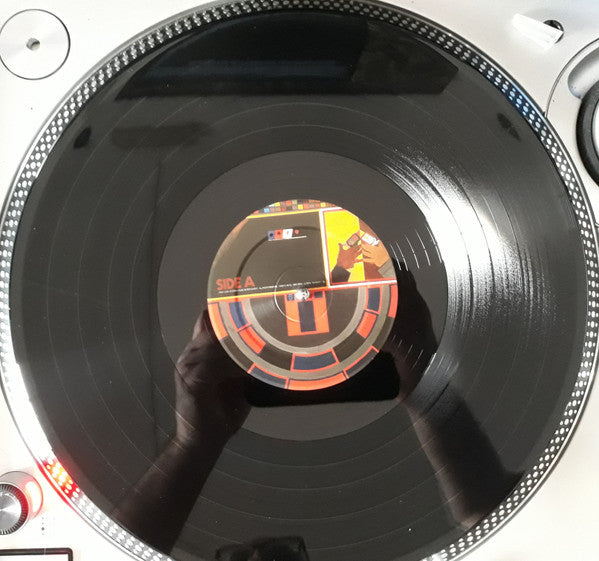Image of Label Cover of LP - NEW/NEW - THE STROKES, Room On Fire (RCA; 19439868811, Europe 2021 Reissue, Inner), , - 4615299C