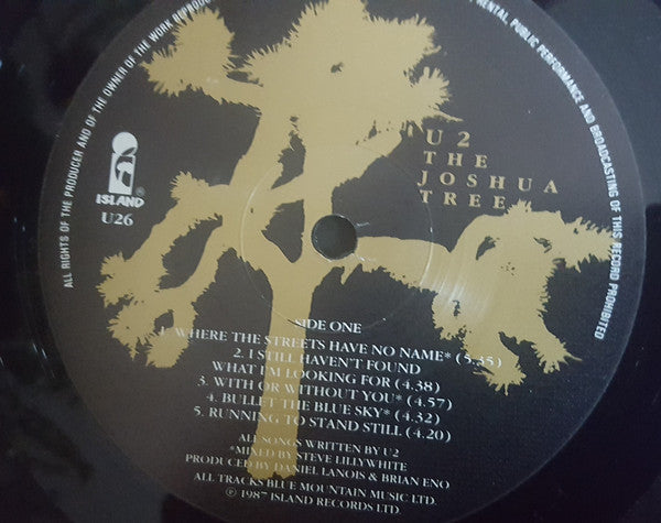 Image of Label Cover of LP - VG/VG - U2, The Joshua Tree (Island Records; U26, UK 1987, Gatefold, Insert With Daniel Lanois Credit, 9 Lines Of Credits On Rear Of Sleeve), Edge wear and marks. Strong VG disc., - 3746215S