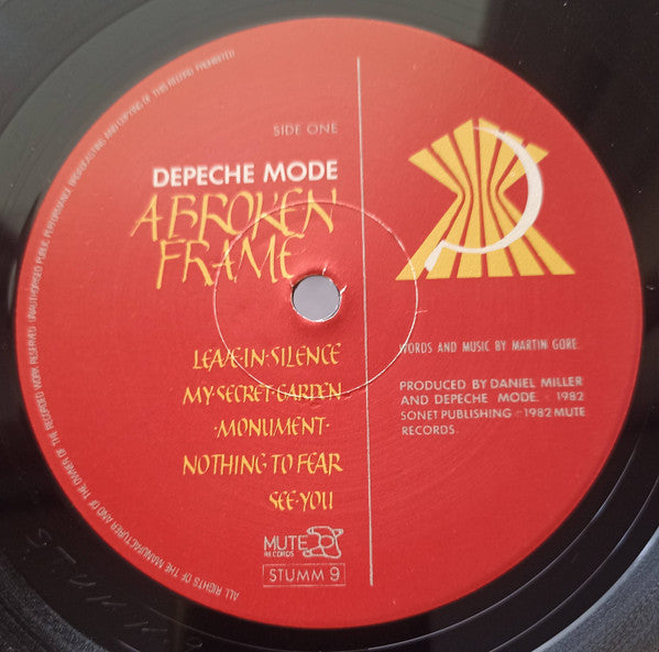 Image of Label Cover of 3925263E: LP - DEPECHE MODE, A Broken Frame (Mute; STUMM 9, UK 1982, Inner, No Dip On Labels, GG Matrix) Strong VG VG/VG
