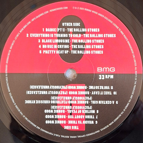 Image of Label Cover of 4025386E: LP - RONNIE WOOD*, Fearless (The Anthology 1965 - 2025) (BMG; 964064401, Europe 2025, Insert, 180 Gram Audiophile Pressing) Signed on Front Sleeve at the Stones Store On Carnaby Street In London EX/EX