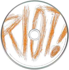 Image of Label Cover of CD - NEW/NEW - PARAMORE, Riot! (Fueled By Ramen; 7567-89980-5, Europe Reissue, Jewel Case), , - 1736197E