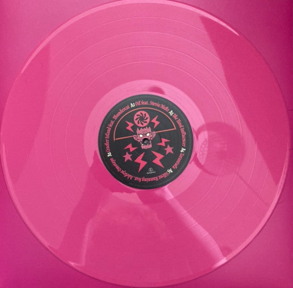 Image of Label Cover of LP - VG+/VG+ - GORILLAZ, Cracker Island (Parlophone; 5054197174865, Worldwide 2023, Box Set, Poster, Sticker Set, Peach Pink vinyl LP, 7", CD, art prints.), , - 3326229E