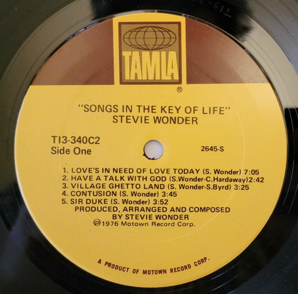 Image of Label Cover of 2xLP - G+/G+ - STEVIE WONDER, Songs In The Key Of Life (Tamla; T13-340C2, US 1976, Booklet, No 7"), Spine damage and tear to sleeve opening. Discs have light marks only. , - 3916325C