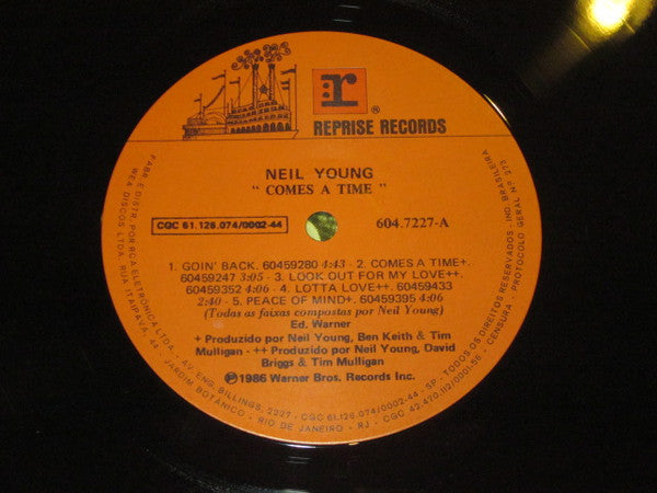 Image of Label Cover of LP - VG+/VG+ - NEIL YOUNG, Comes A Time (Reprise Records; 604.7227, Brazil 1986), , - 4226082E