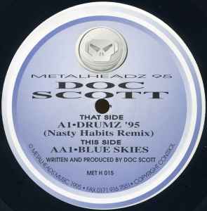Image of Label Cover of 12" - VG+/VG - DOC SCOTT, Drumz '95 (Nasty Habits Remix) / Blue Skies (Metal Headz; MET H 015, UK 1995, Company Sleeve), Light marks only, - 3226050E