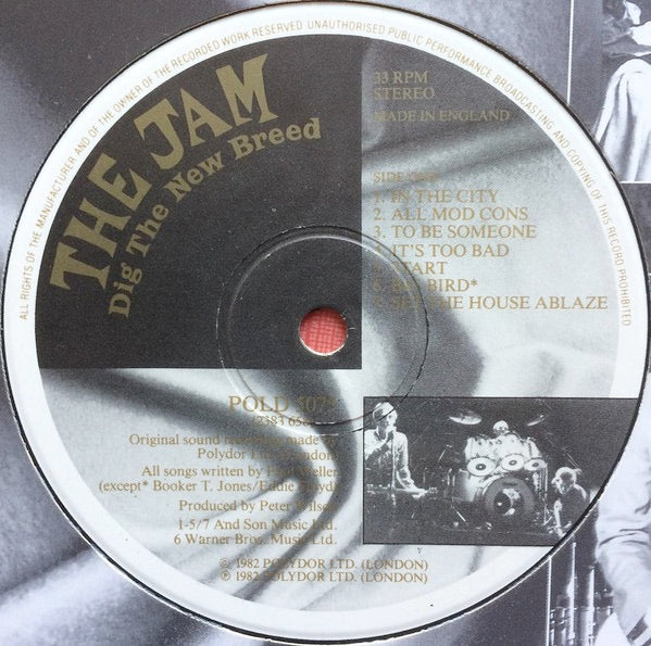 Image of Label Cover of LP - VG/G+ - THE JAM, Dig the New Breed (Polydor; POLD 5075, UK 1982, Die Cut Flipback Sleeve, Die Cut Inner, No "ARUN" In Runouts), Light marks only, - 3316069C