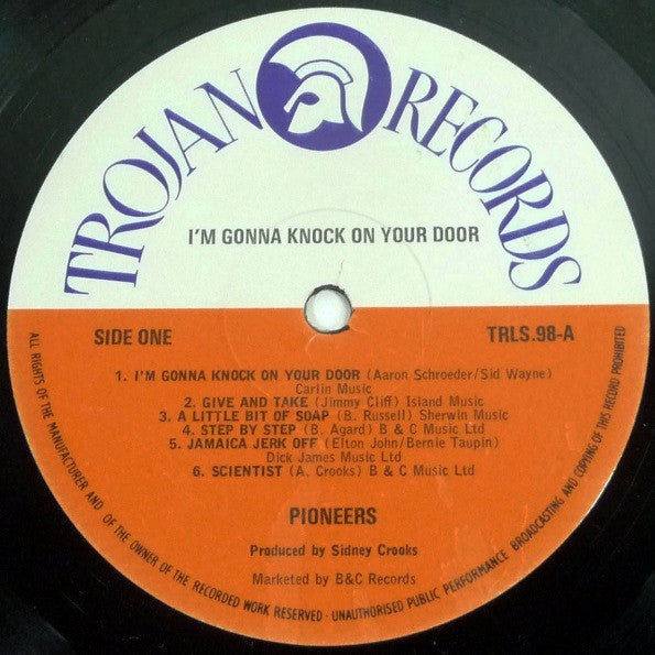 Image of Label Cover of LP - VG/G+ - THE PIONEERS, I'm Gonna Knock On Your Door (Trojan Records; TRLS 98, UK 1974, Laminated Sleeve), , - 2546071S