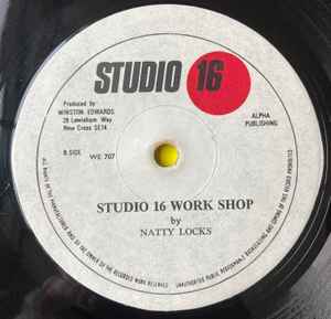 Image of Back Cover of 12" - /G+ - PAULINE & THE BROWN SUGAR / NATTY LOCKS, I Am So Proud / Studio 16 Work Shop (Studio 16; WE 707, UK , Plain Sleeve, White/black text label variant.), Marks on disc. Plays well. WOL, - 2346176S