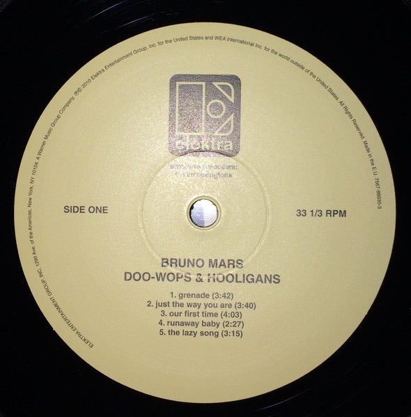 Image of Label Cover of 5114170C: LP - BRUNO MARS, Doo-Wops & Hooligans  (Elektra; 7567-88930-3, Europe 2010, Inner)   EX/VG