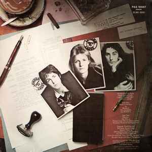 Image of Back Cover of LP - VG/G+ - PAUL MCCARTNEY AND WINGS, Band On The Run (Apple Records With EMI Records Text & Apple Logo On Labels; PAS 10007, UK 1973, Pinched Spine, Inner With Three Cut Corners, Poster), Light marks, Edge wear, Inner has small split at bottom. ,  - 3616298C