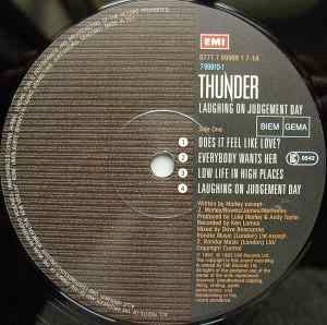 Image of Label Cover of 2xLP - VG+/VG - THUNDER, Laughing On Judgement Day (EMI; 0 7777 99909 1 7, UK 1992, Gatefold, 2 Inners), ,  - 3926279E