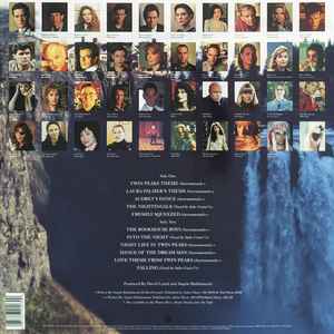 Image of Back Cover of LP - NEW/NEW - ANGELO BADALAMENTI, Music From Twin Peaks (Warner ; 081227940300, UK 2017 Reissue), , The soundtracks to the original series of David Lynch s groundbreaking television series Twin Peaks is re-released to celebrate the anticipated revival of the show. Most fans of the show would agree that the music played one of the most fundamental roles in the series and helped establish the haunting, dreamlike nature of it. American composer Angelo Badalamenti was enlisted by Lynch t