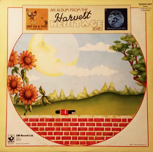 Image of Back Cover of 2xLP - G+/VG - KEVIN AYERS, Joy of a Toy / Shooting at the Moon (Harvest Heritage; SHDW407, UK 1975, Gatefold, Stereo), Light marks, Small tear to sleeve opening,  - 2816266C