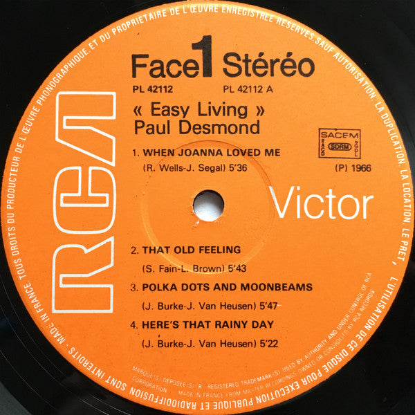 Image of Label Cover of LP - G+/VG+ - PAUL DESMOND, Easy Living (RCA; PL 42112, France 1977 Reissue, Gatefold), Top seam badly sellotaped. Sticker removal tear on front sleeve.,  - 3026093E