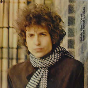 Image of Front Cover of 2xLP - VG/VG+ - BOB DYLAN, Blonde on Blonde (CBS; 66012, UK 1975 Reissue, Gatefold, Stereo), A few hairlines only. Light ringwear and small stain inside gatefold. ,  - 3826344E