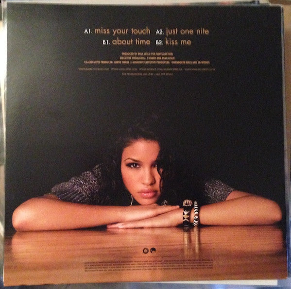 Image of Back Cover of 12" - G+/G+ - CASSIE, Cassie (Album Sampler) (Bad Boy Ents; PR016022, Europe 2006, Picture Sleeve, Inner), Sleeve worn,  - 2616323C