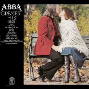 Image of Back Cover of 0614096C: LP - ABBA, Greatest Hits (Epic Yellow; EPC 69218, UK 1976, Gatefold) "Plus extra track FERNANDO" sticker on sleeve.  VG+/VG+