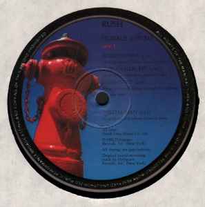 Image of Label Cover of LP - G+/VG - RUSH, Signals (Mercury; 6337 243, UK 1982, Inner), Hairlines. Tear to opening edge, staining to sleeve and inner, heavy edge wear, ring wear.,  - 2446040S