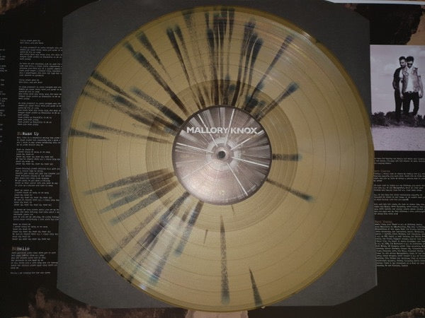 Image of Label Cover of LP - EX/M - MALLORY KNOX, Signals (A Wolf At Your Door Records; WYDLP046, UK 2018, Gatefold, Limited To 500 Copies On Black & Gold Splatter Vinyl), SEALED. Tiny tear to shrink on rear.,  - 3816402C