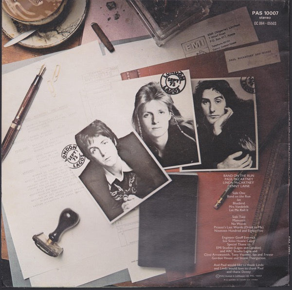 Image of Back Cover of LP - VG/VG+ - PAUL MCCARTNEY AND WINGS, Band On The Run (Apple Records; PAS 10007, UK 1970s Reissue, Inner With Four Cut Corners, Poster), ,  - 4316782C