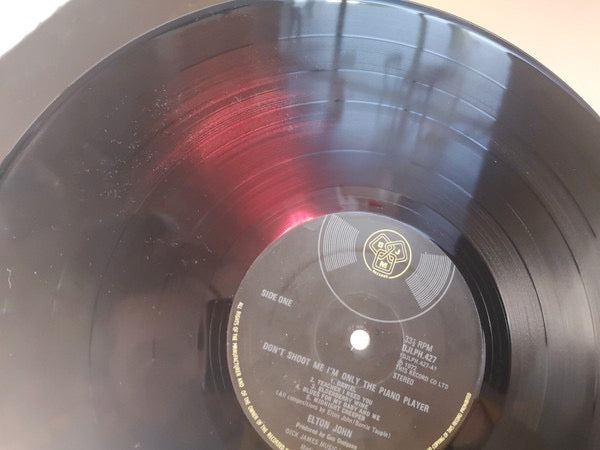 Image of Label Cover of 1225561E: LP - ELTON JOHN, Don't Shoot Me I'm Only The Piano Player (DJM Records; DJLPH 427, UK 1972, Laminated Gatefold Sleeve, Booklet, Translucent Red Under Strong Light A3/ B3)   VG/VG