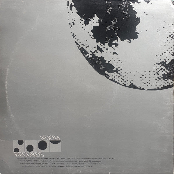Image of Back Cover of 12" - G+/G+ - NEXUS 6, Tr s Chic EP (Noom Records ; NOOM 006-12, Germany 1994, Company Sleeve), Lots of hairlines and light marks, lower end of G+. Lots of ring + corner + edge wear as well as marks on sleeve. , Tr s Chic	Time ChicAB-Chic - 1416595C
