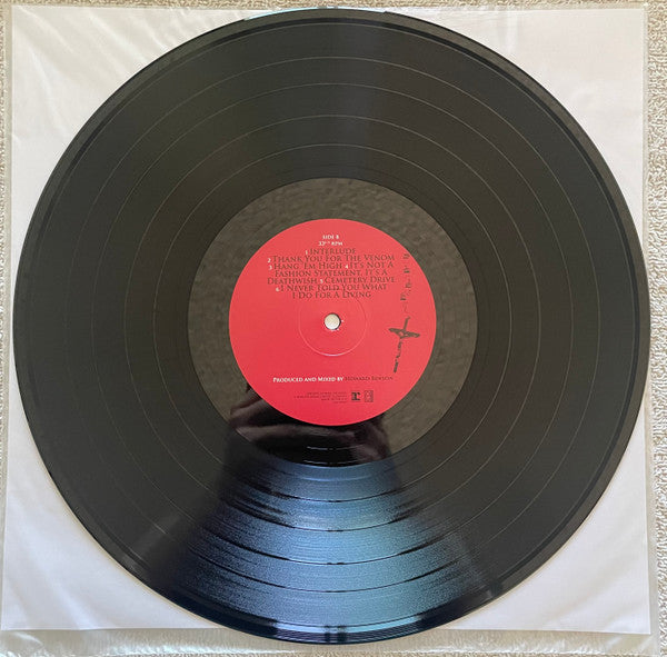 Image of Label Cover of LP - NEW/NEW - MY CHEMICAL ROMANCE, Three Cheers For Sweet Revenge (Reprise Records; 9362-49336-3, Europe 2015 Reissue, Insert), , Major label debut from the New Jersey indie-punk outfit, following on from 2002's 'I Brought You My Bullets, You Brought Me Your Love'. Following a similar formula to their debut this album blends the dark atmosphere of bands such as Joy Division and Cursive with melodic hooks and howling vocals in a similar way to AFI and in some respects The Cure, thoug