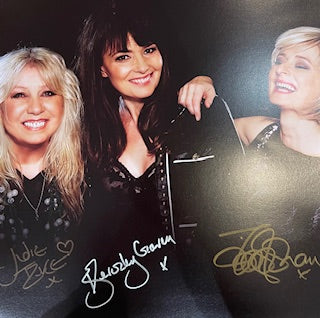 Image of Back Cover of 3xLP - VG+/VG+ - BEVERLEY CRAVEN, JUDIE TZUKE, JULIA FORDHAM, Woman To Woman (The Live Concert) (Right Track Records; RTR206V, UK 2022, Slipcase, Booklet, Signed Print), ,  - 4016551C