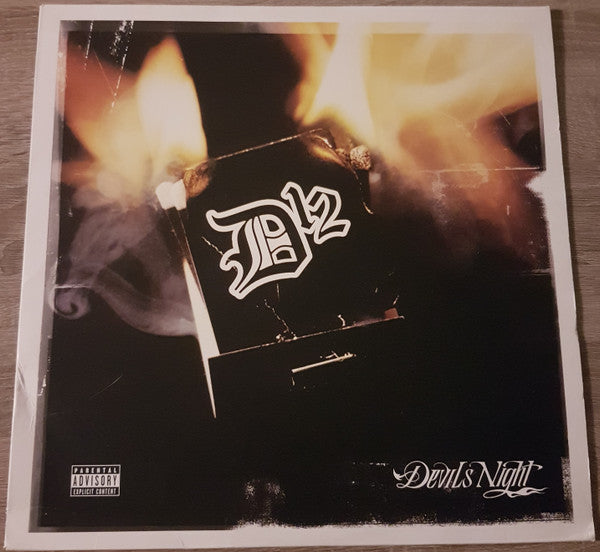 Image of Front Cover of 2xLP - VG/G+ - D12, Devils Night (Shady Records; 493 080-1, Europe 2001, Picture Sleeve, Insert), Several lighrt marks, but none that can be felt. Edgewear to sleeve.,  - 4326016E