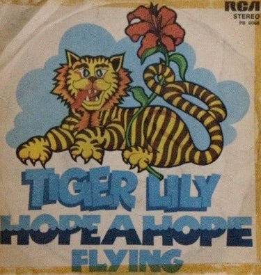 Image of Front Cover of 3413393C: 7" - TIGER LILY, Hopeahope (RCA; PB 6068, Italy 1977, Picture Sleeve) Sleeve has rips in opening on both sides. Some creasing too  G+/VG