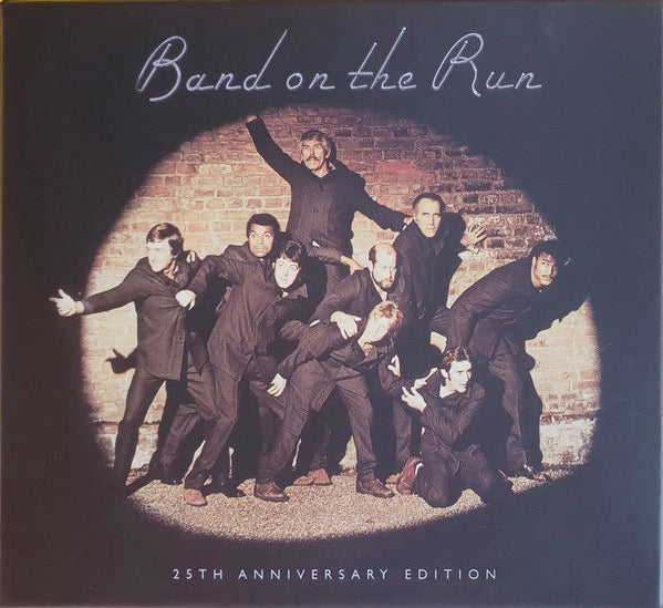 Image of Front Cover of 2xCD - VG/VG+ - PAUL MCCARTNEY & WINGS, Band On The Run (Parlophone; 4 99176 2, Europe 1999 Reissue, Book Sleeve, Booklet & Inner), ,  - 0316003C