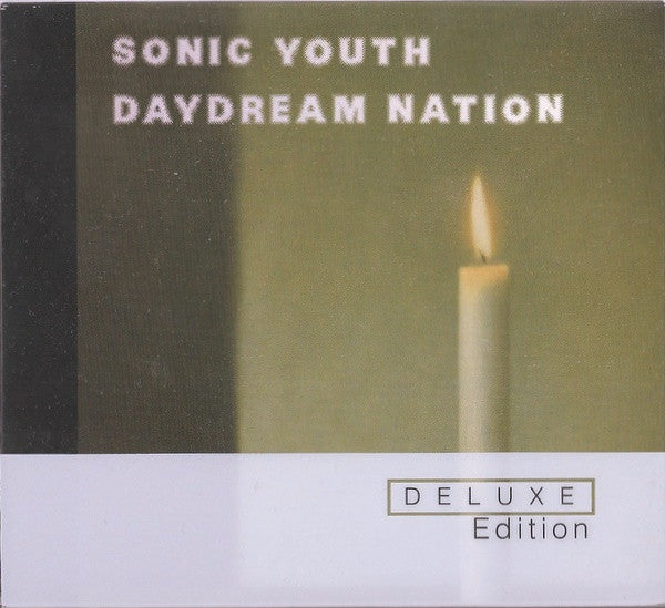 Image of Front Cover of 2xCD - VG+/VG - SONIC YOUTH, Daydream Nation (Geffen Records; 1734112, Europe 2007, Double Digipak, Booklet, Deluxe CD Edition ), ,  - 3416023C