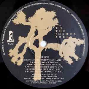 Image of Label Cover of LP - VG/VG - U2, The Joshua Tree (Island Records; U26, UK 1987, Gatefold, Black Inner & Insert, PRS Pressing. ), Hairlines, edge wear,  - 2846115S