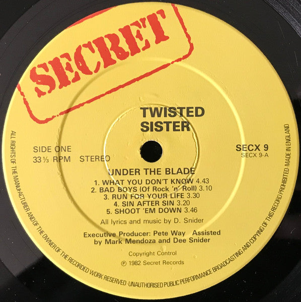 Image of Label Cover of 1524458E: LP - TWISTED SISTER, Under The Blade (Secret Records; SECX 9, UK 1982, Inner)   VG/VG