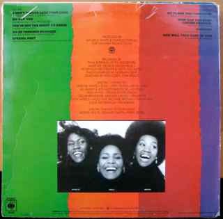 Image of Back Cover of LP - G+/VG - THE EMOTIONS, Flowers (CBS ; S CBS 81639, UK 1976), Ligt marks. Strong VG. Light creasing & ringwear on sleeve. Small tear on back of sleeve.,  - 2626189E