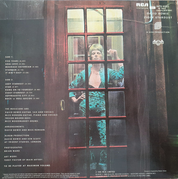 Image of Back Cover of LP - G+/G+ - DAVID BOWIE, The Rise And Fall Of Ziggy Stardust And The Spiders From Mars (RCA International Green; INTS 5063, UK 1980 Reissue, BILBO TA1PE Run Outs), Light Marks only, Prominent edge wear. ,  - 2416392C