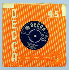 Image of Front Cover of 2514097C: 7" - LYN CORNELL, I Sold My Heart To The Junk Man (Decca; 45-F 11469, UK 1962, Company Sleeve, Z/T Tax Code On Labels.)   VG/VG+