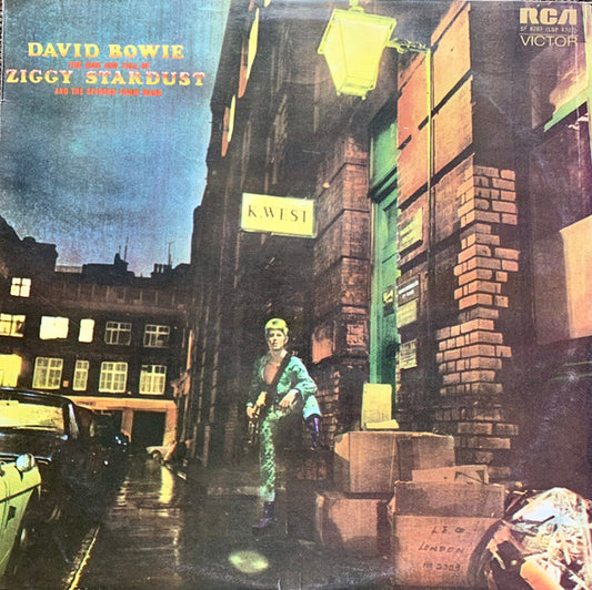 Image of Front Cover of LP - VG/VG - DAVID BOWIE, The Rise And Fall Of Ziggy Stardust And The Spiders From Mars (RCA Victor; SF 8287, UK 1972, Inner, Canadian Dynaflex pressing), ,  - 3116078C