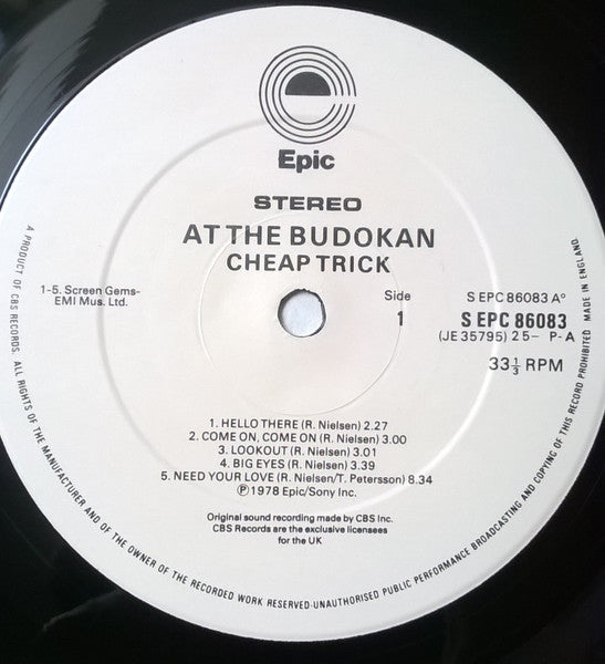 Image of Label Cover of LP - VG/VG+ - CHEAP TRICK, At The Budokan (Epic White Labels; EPC 86083, UK 1978, Booklet, Black Vinyl), No hype sticker.,  - 1616388C