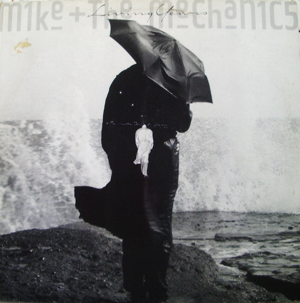 Image of Front Cover of 3614236C: LP - MIKE & THE MECHANICS, Living Years (WEA; 256 004-1, Europe 1988, Inner, WX 203 On Rear Of Sleeve)   VG/VG+