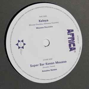 Image of Front Cover of 4154333S: 7" - MOUSSA DOUMBIA / AMADOU BALAK , Keleya / Super Bar Konon Mousso (Mr Bongo; AFR45.02, UK 2015 Reissue, Company Sleeve)   VG+/VG+