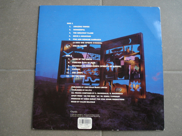 Image of Back Cover of 4524207E: LP - RUNRIG, Amazing Things (Chrysalis ; 3 22000 1, UK 1993, Inner) Edge Wear  VG/G+