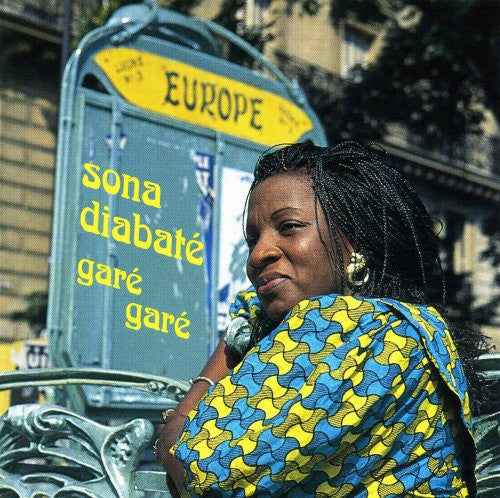 Image of Front Cover of 5134229E: CD - SONA DIABAT , Gar  Gar  (Popular African Music ; pam 404, Germany 1996, Jewel Case, Inner)   VG+/VG+