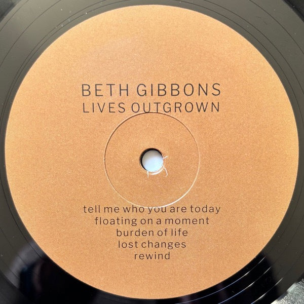 Image of Label Cover of 5214109C: LP - BETH GIBBONS, Lives Outgrown (Domino; WIGLP287, Worldwide 2024, Insert, Download Code)   NEW/NEW