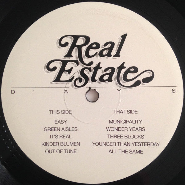 Image of Label Cover of LP - VG+/VG+ - REAL ESTATE, Days (Domino; DNO 305, US 2011, Gatefold, 180 Gram Vinyl), ,  - 3226122E