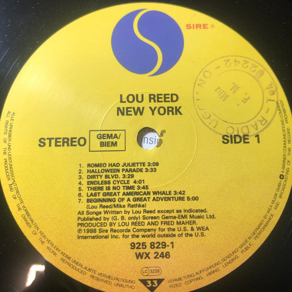 Image of Label Cover of LP - VG/VG - LOU REED, New York (Sire; 925 829-1, Europe 1989, Inner & Translated Insert, Only 1988 Mentioned In The Publishing Text On Labels), ,  - 2716149C