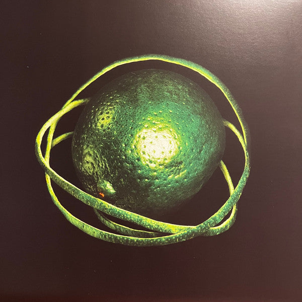 Image of Back Cover of LP - NEW/NEW - BIG THIEF, Double Infinity (4AD; 4AD0850LP, US 2025, Inner, Green Vinyl), , Double Infinity is the follow-up to 2022 s Grammy-nominated album, Dragon New Warm Mountain I Believe In You, recorded last winter at the Power Station, New York City. For three solid weeks, the trio would ride bicycles on frozen streets between Brooklyn and Manhattan, meeting in Power s Station s warm wood-panelled room. Together with a community of musicians (Alena Spanger, Caleb Michel, Han